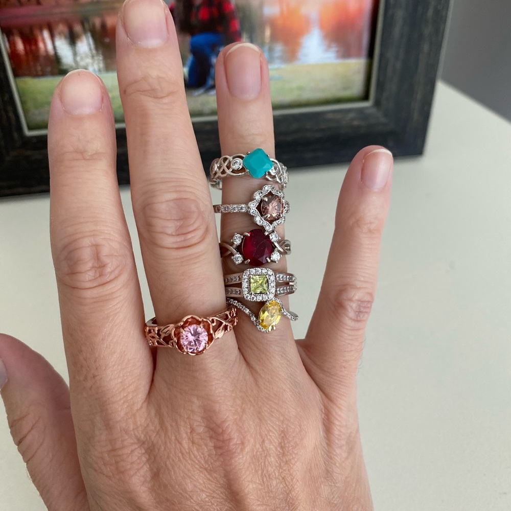 Fizzy Ringbomb Ring Collection - Picture 4 of 4